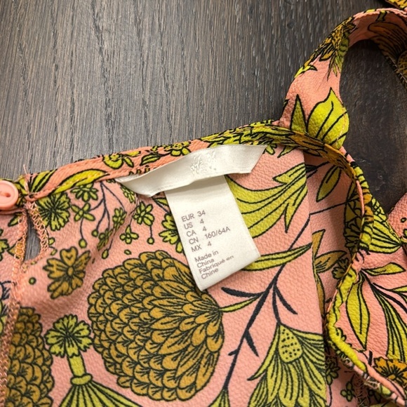 🟤 H&M PINK & GREEN FLORAL ROMPER SIZE 4 - Picture 4 of 5